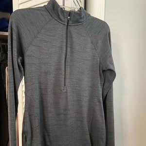 Gray Champion half zip pull over